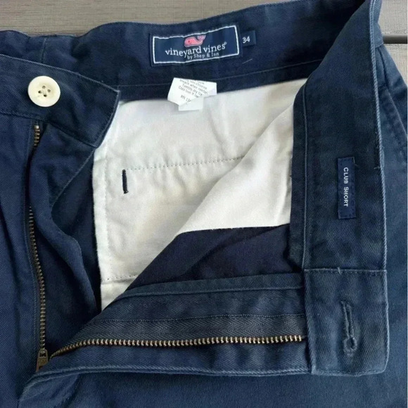 Vineyard Vines Men’s Flag Whale Navy Blue Club Shorts Size 34 Red White Blue USA - Picture 3 of 4